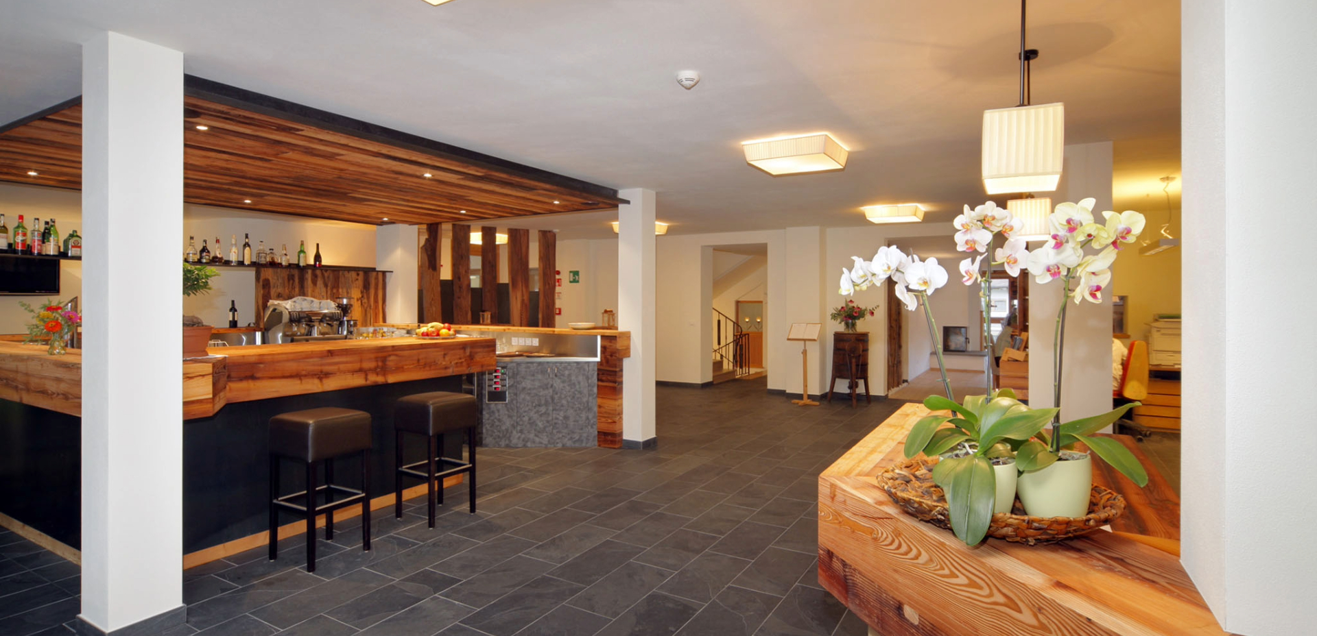Eingangs- und Barbereich im Vitalhotel Rainer